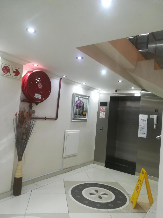 Garden Top Hotel ヨハネスブルグ エクステリア 写真